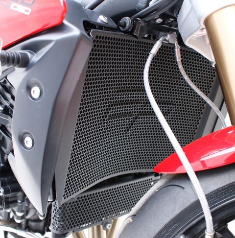 street triple radiator guard