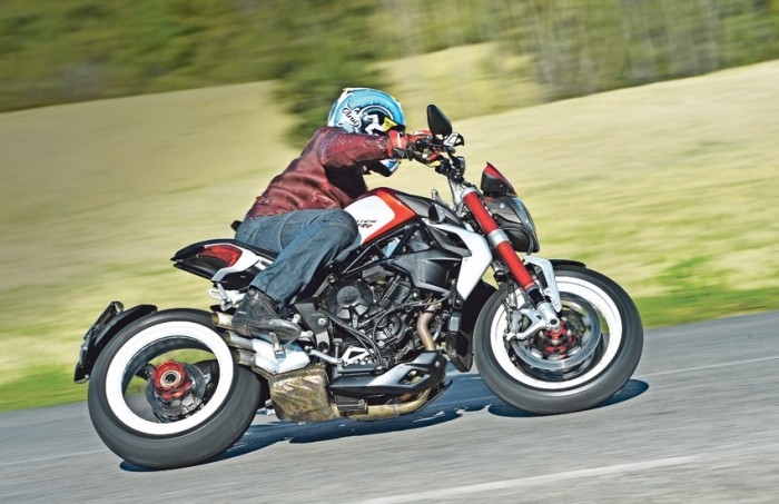 MV Agusta 800 Dragster RR Review