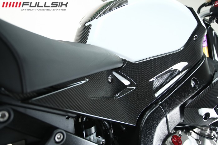 BMW S1000R Naked Carbon Fibre tank panels
