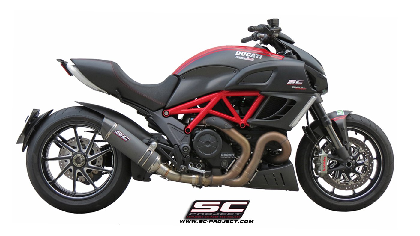 Ducati Diavel vs Harley