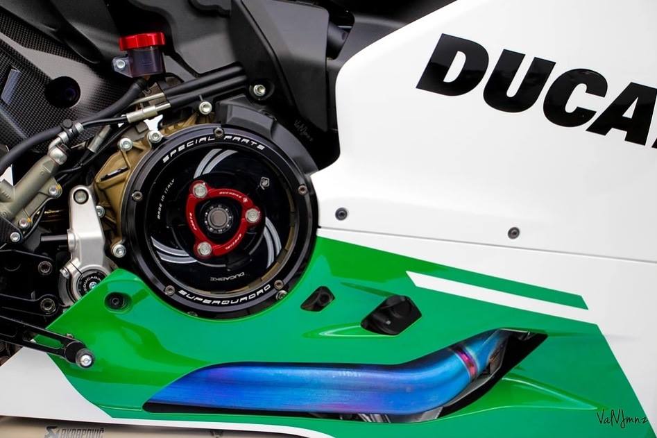 ducati panigale clutch cover