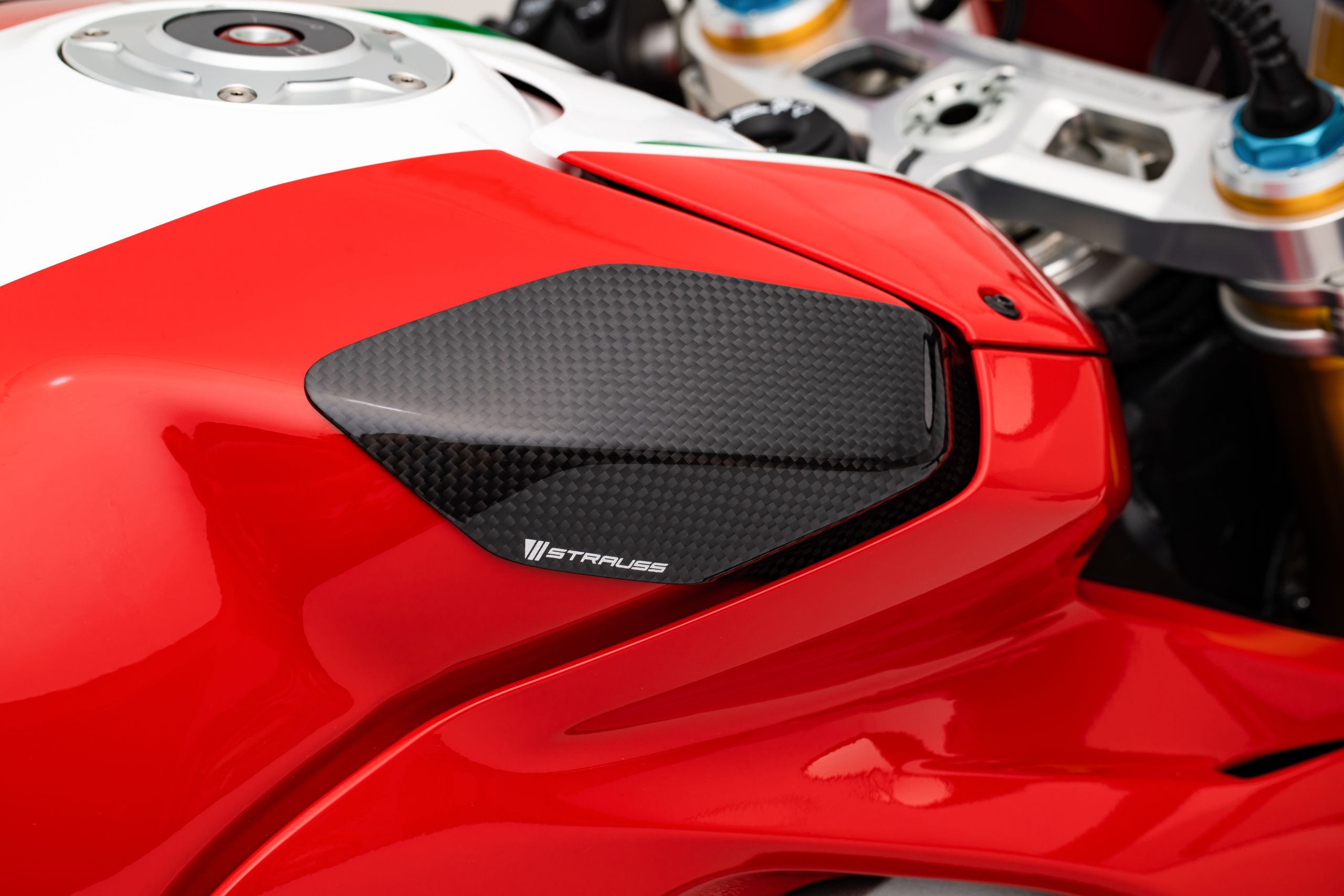 DUCATI PANIGALE V4 /V4S SPECIALE V4R CARBON FUEL TANK PROTECTORS ...