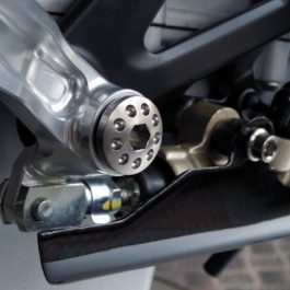 how your beautiful MV Agusta should have come from the factory!The MotoCorse titanium rear brake lever screw is of jewel-like complexity giving your MV Agusta the finished look it deserves.