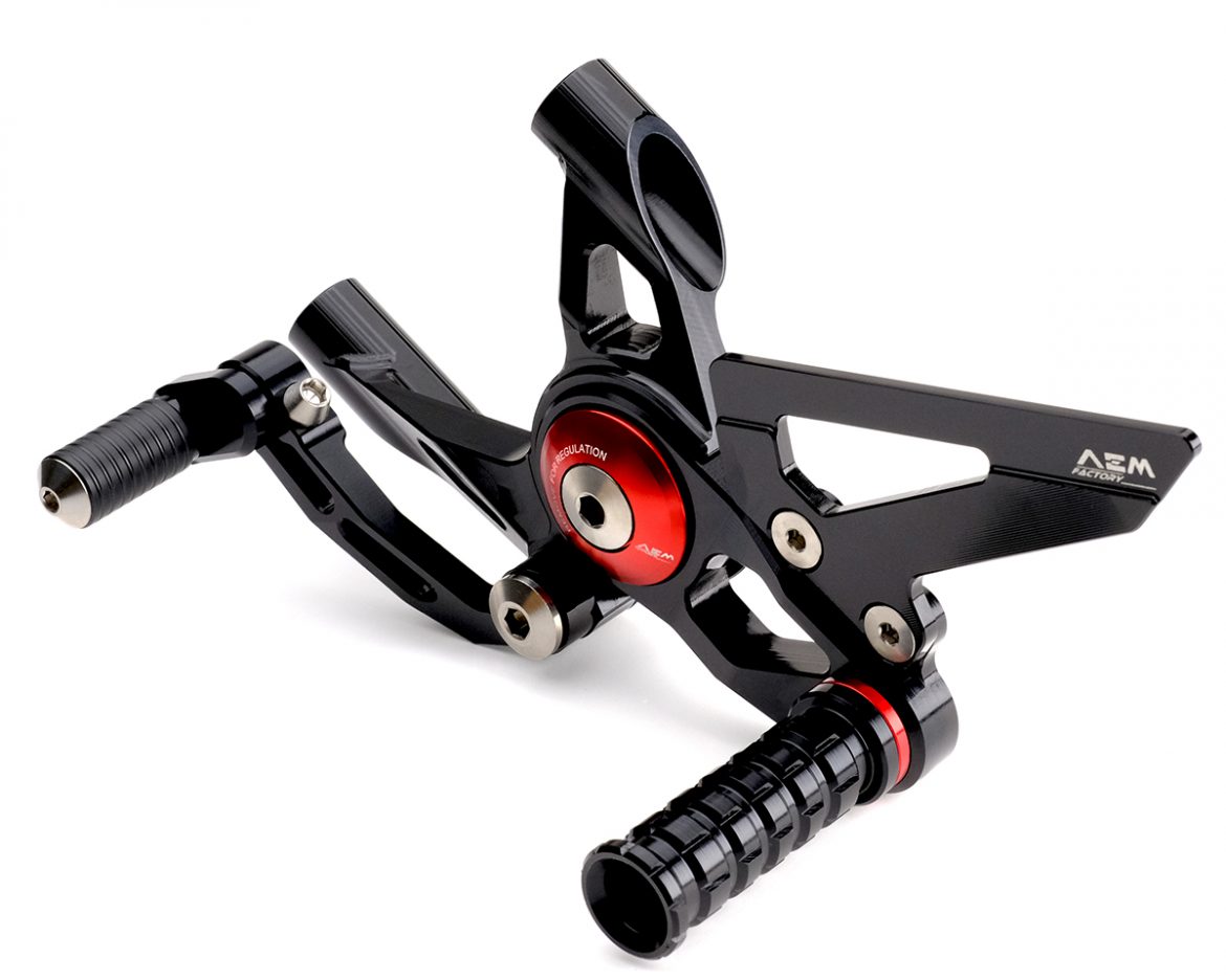 Passenger Foot Peg Bracket Set For Ducati 899, 959, 1199, 1299 Panigale – Sand Black