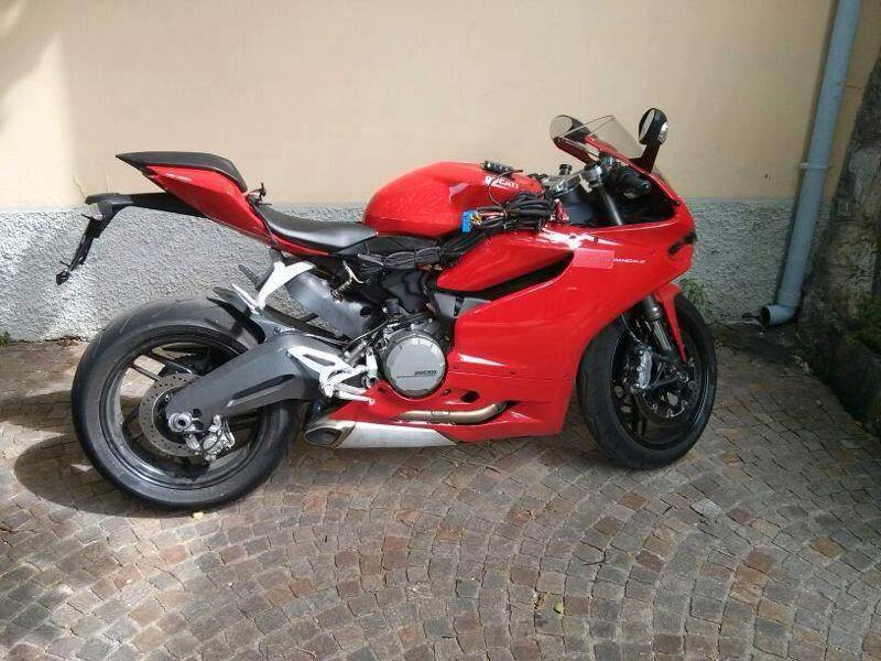 Ducati Panigale 899 Spy shot