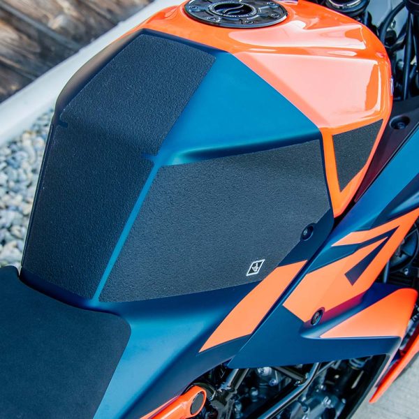 Bagoros Performance KTM RC 390 Tank Grip