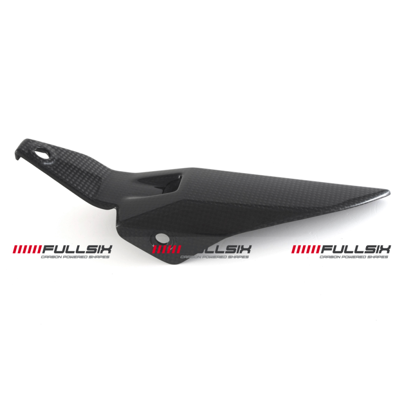 Enhance both the visual appearance and performance of your Ducati 899-959 Panigale with this stunning 100% carbon fibre chain guard made by Fullsix Carbon.