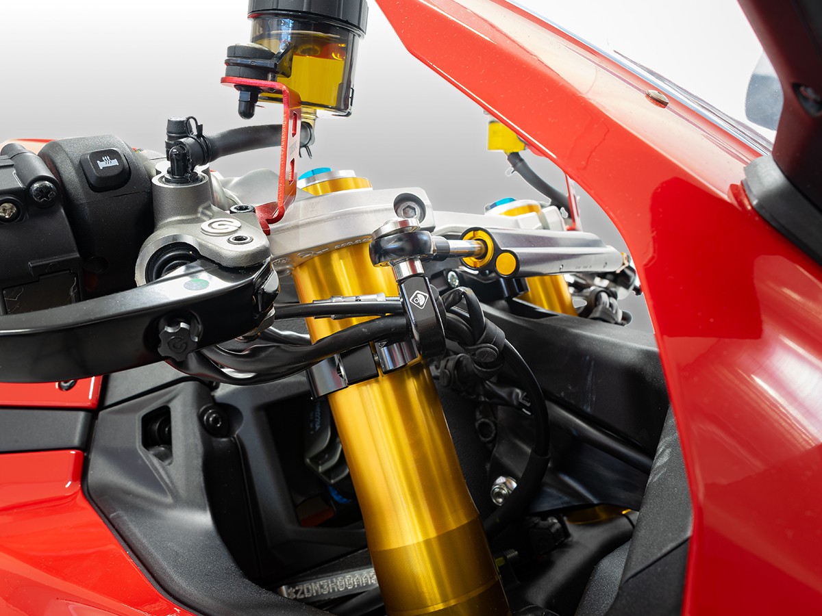 Ducabike Ducati Panigale V2 Black Öhlins Steering Damper Kit 2025+ - Image 5