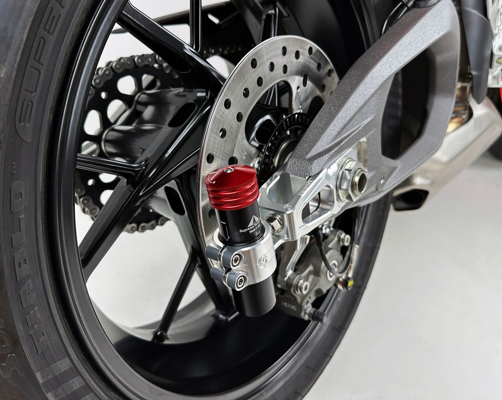 MotoCorse Ducati Streetfighter V4 Chain Adjuster + Supreme Technology Oversuspension Kit 2025+ - Image 11